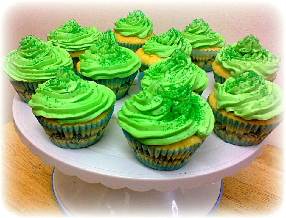 shamrock cupcakes|Tezu Ropezuさん