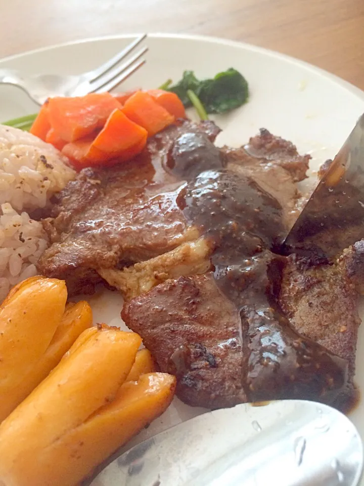 เนื้อพริกไทยดำ/blackpepper steak|SaSaさん