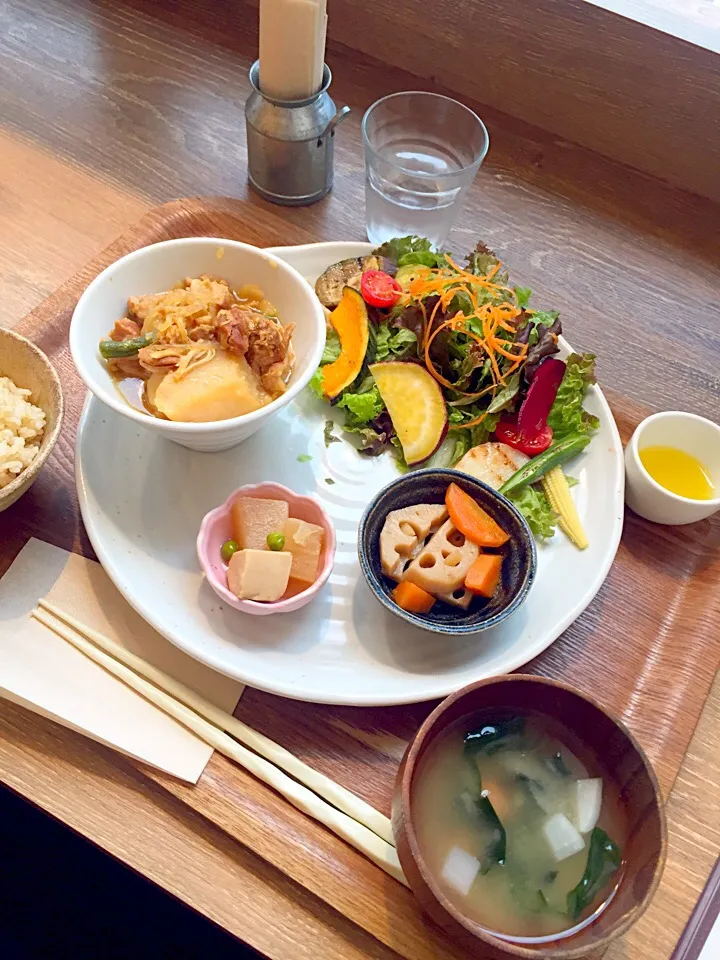 🍴野菜と玄米の日替り健康定食🍴|ジャスミンさん