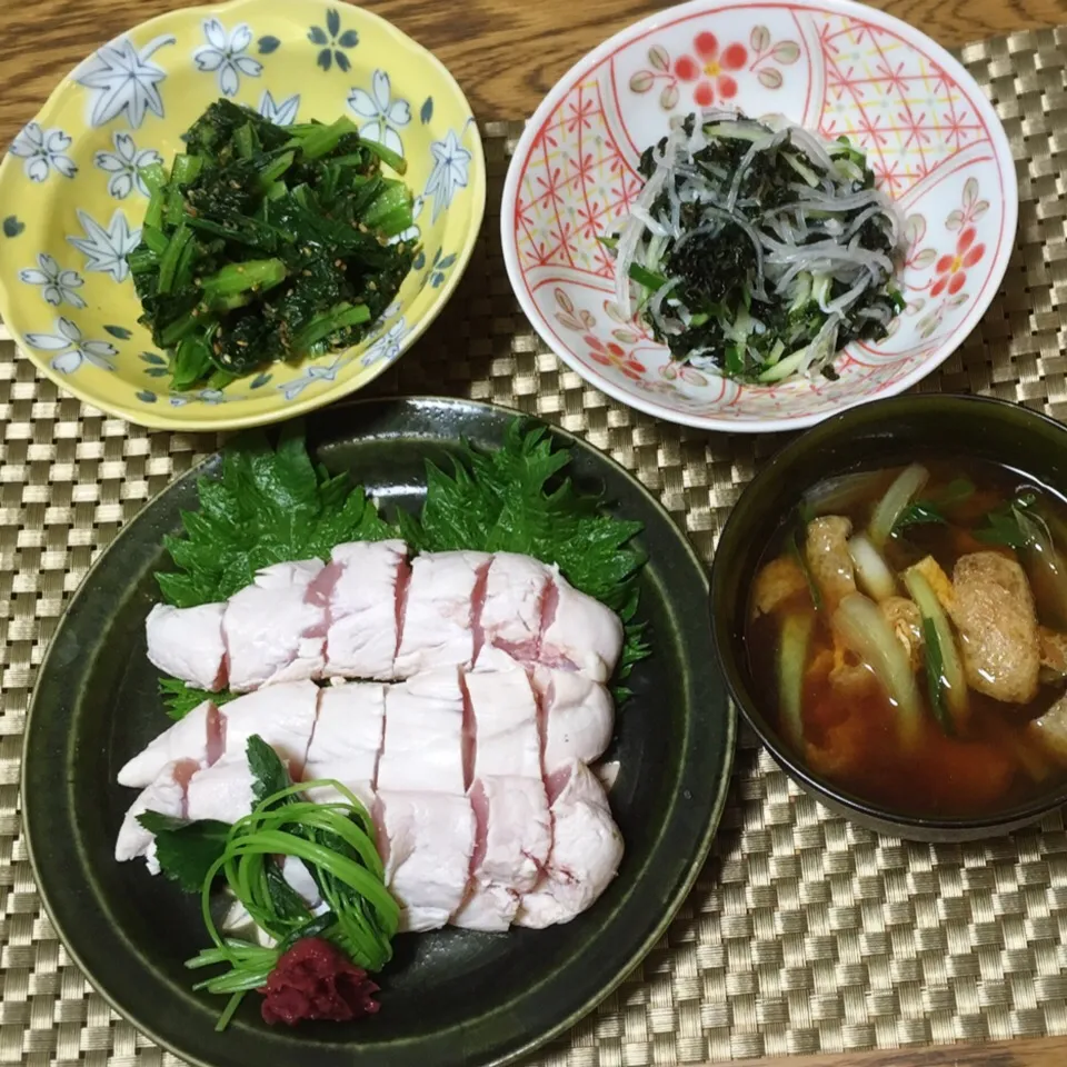 Snapdishの料理写真:小松菜胡麻和え・しらすと春雨の酢の物・油揚げと青梗菜のお味噌汁・鶏ささみの霜降り|美也子さん