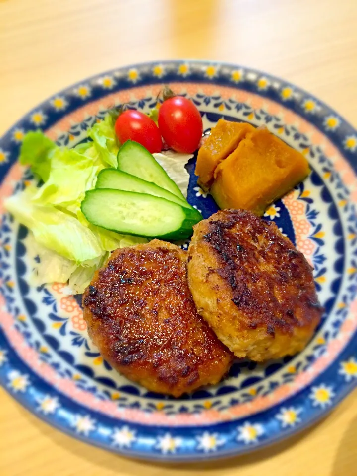 豚ひき肉と豆腐のハンバーグ|たまーまさん