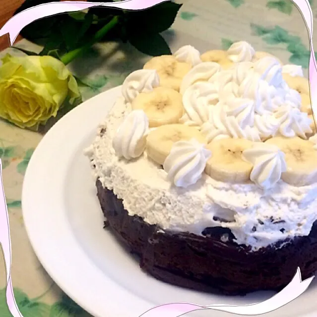 ホットケーキミックスで作るチョコレートバナナケーキ \ ♪♪ /生クリームがうまくいかなかったけど🙏|桜央里さん