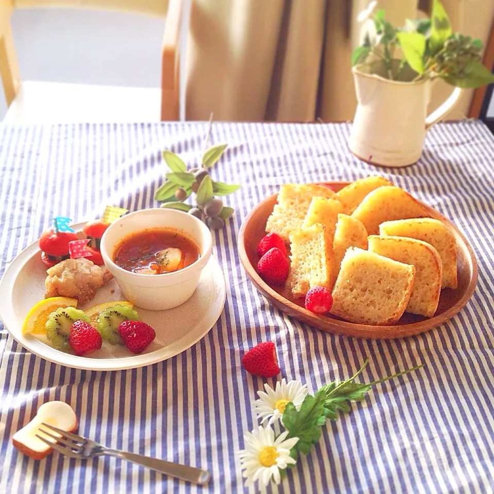 息子とみんなの朝ごはん。2歳児。|なほさん