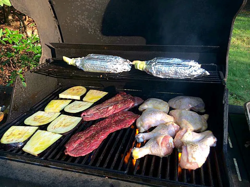 Grilling time😍👍🏼🇺🇸
Corn, eggplant, hanger steak, & bbq chicken|🌺IAnneさん