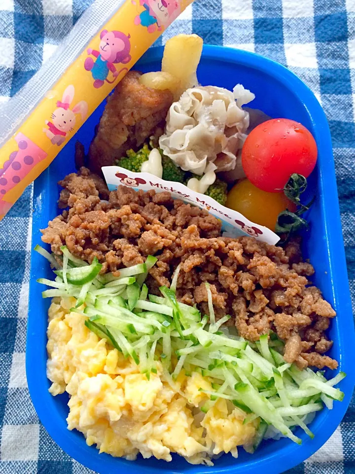 Lunch box☆3色そぼろ弁当🌸|🌈Ami🍻さん