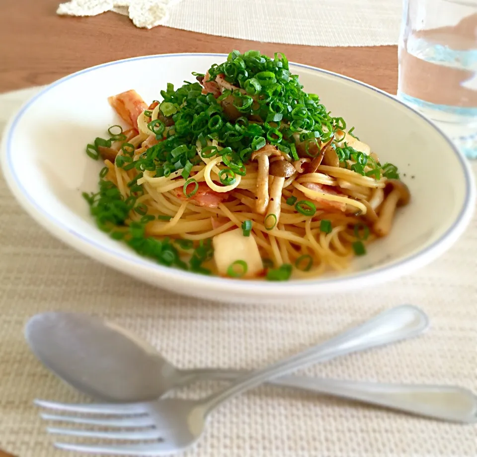 Snapdishの料理写真:今日のお昼ごはん
きのこベーコン和風パスタ♡|あさこさん