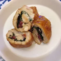 chicken roll w/ shiso leaf, umeboshi paste & cheese|Michelle Kさん