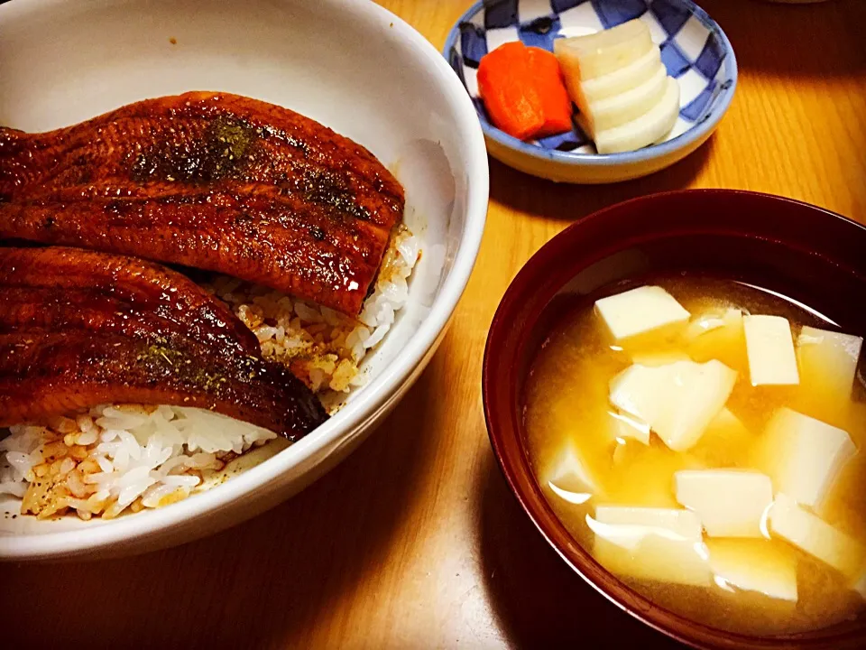 鰻丼|炊かれたいオトコ おこん 小栁津さん