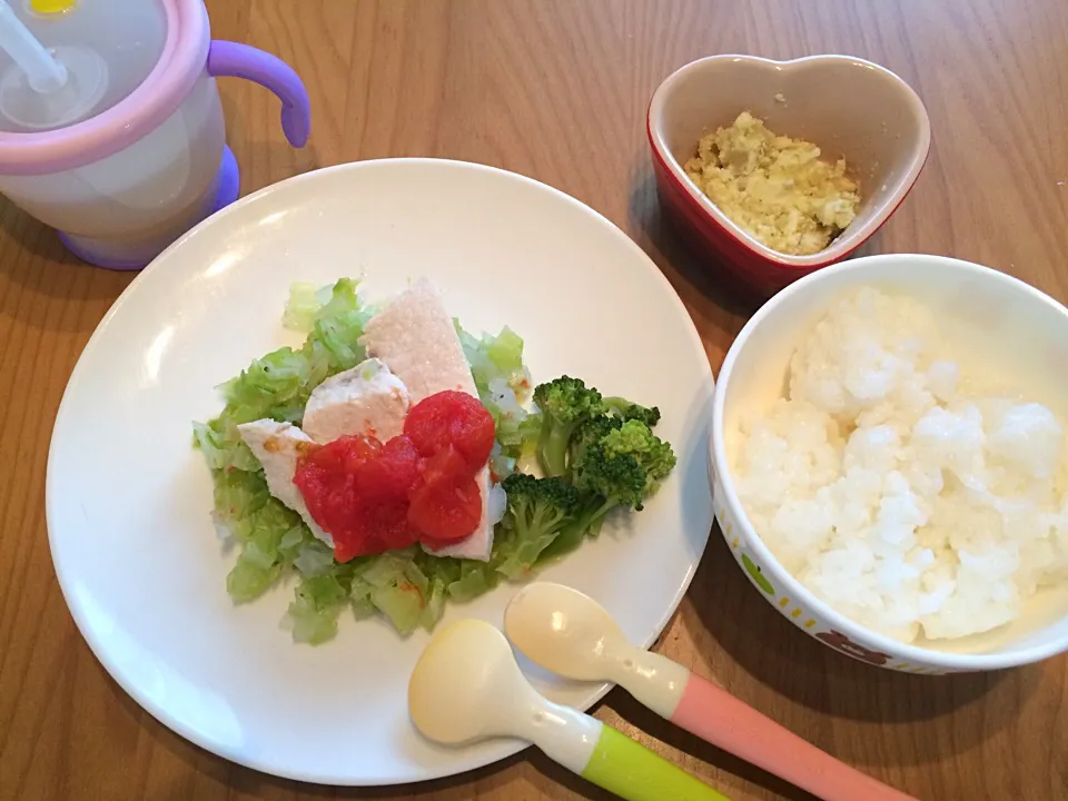 Snapdishの料理写真:離乳食後期
☆めかじきと野菜のトマトソースがけ
☆ブロッコリー
☆さつまいもヨーグルトサラダ|airi-nさん