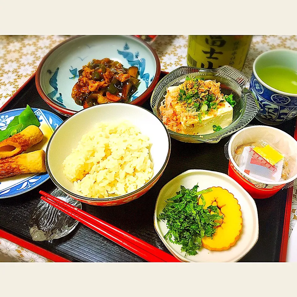 Snapdishの料理写真:夜ご飯◎
麻婆茄子、冷奴、さくらご飯|かなしさん