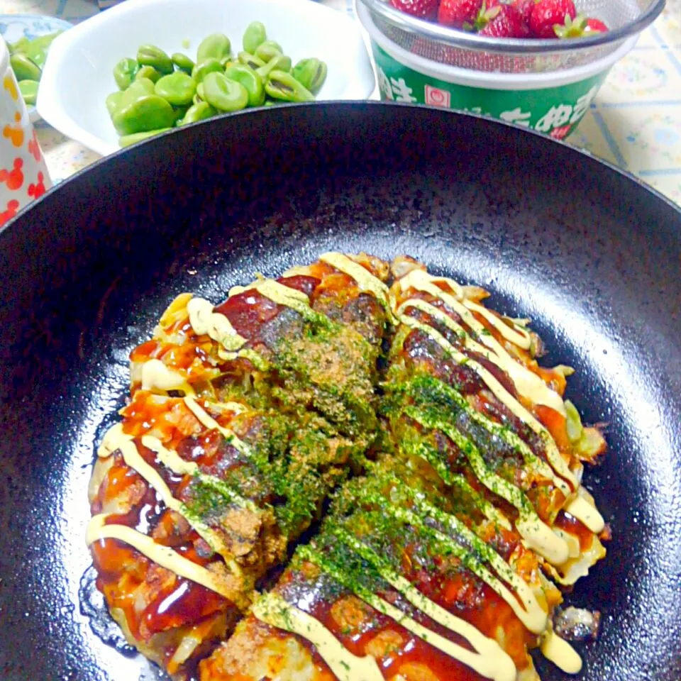 関西風お好み焼き＆茹で空豆＆苺|うたかた。さん