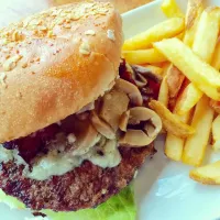 blue cheese burger|Jun Lacanlalayさん