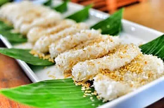 Snapdishの料理写真:Palitaw / Boiled rice cakes rolled in sugar, shredded coconut, & toasted sesame seeds|🌺IAnneさん