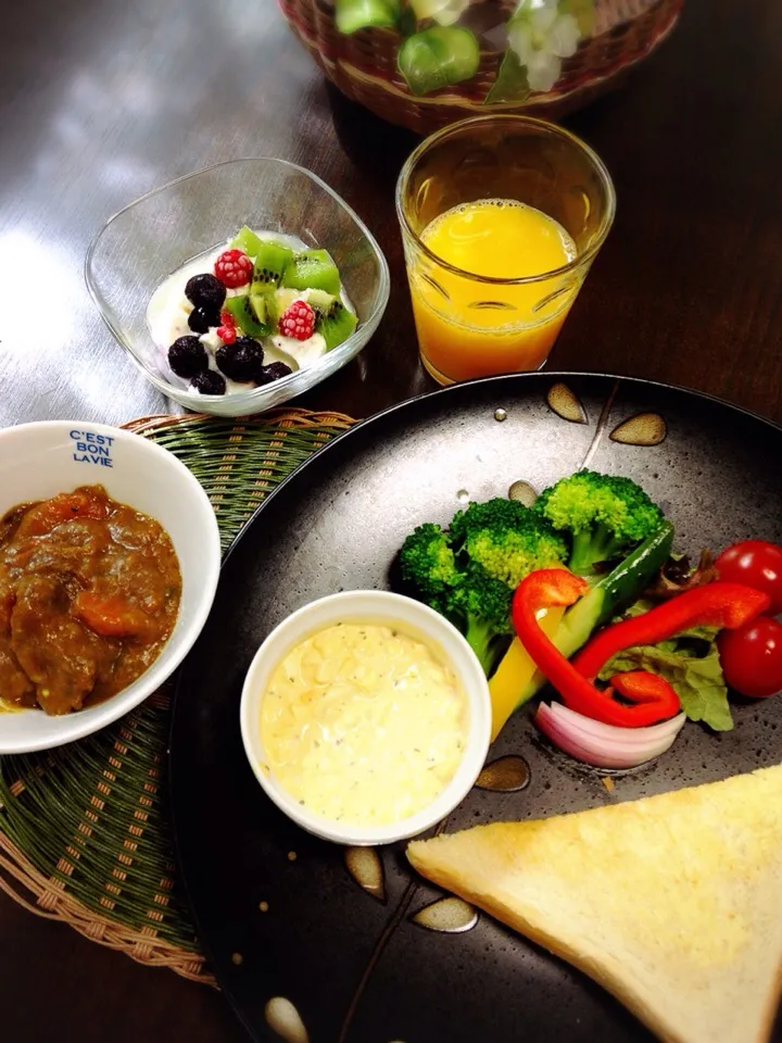 休日なので  しっかり朝食😋🍴|Kumiko Shimomuraさん