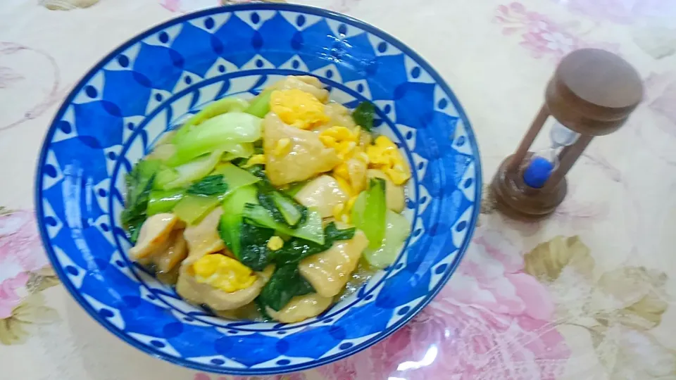 鳥むね肉とチンゲン菜の炒め物|たえさん