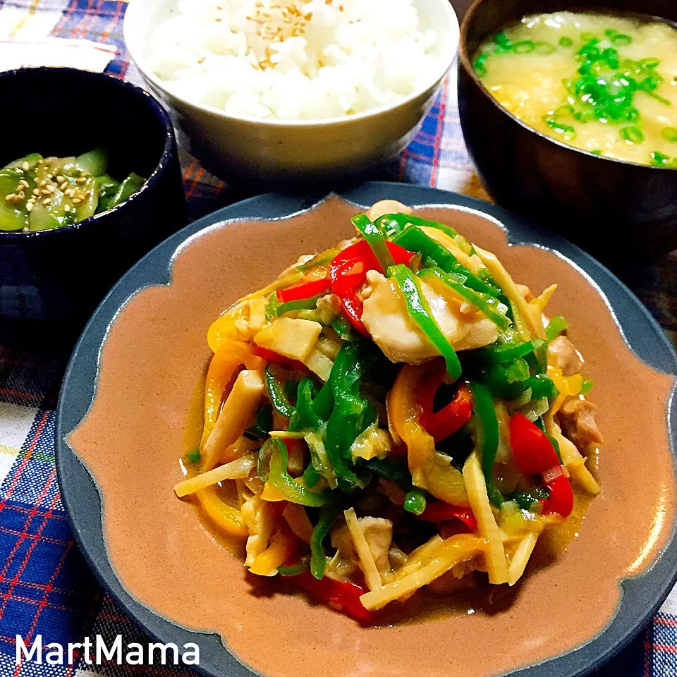 鶏肉でチンジャオロース風|恭子さん