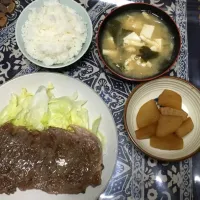 Snapdishの料理写真:이것은 제가 요리했습니다.    #고기  #요리  #晚餐時間  #好吃  #cooking  #steak|まりっぺさん