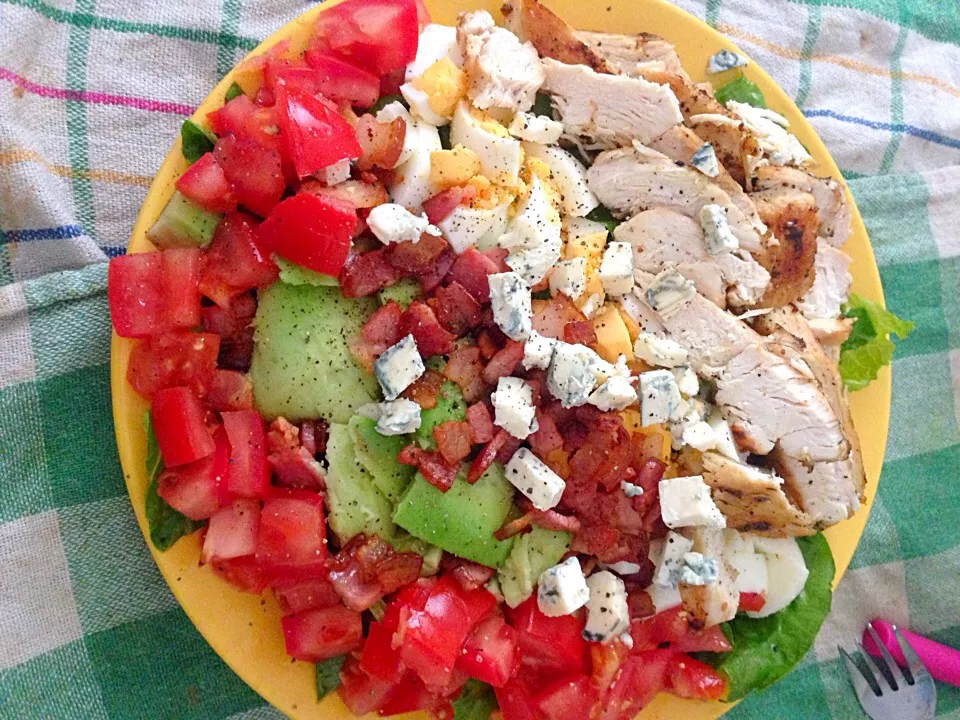 Snapdishの料理写真:Chicken avocado salad|Francescaさん