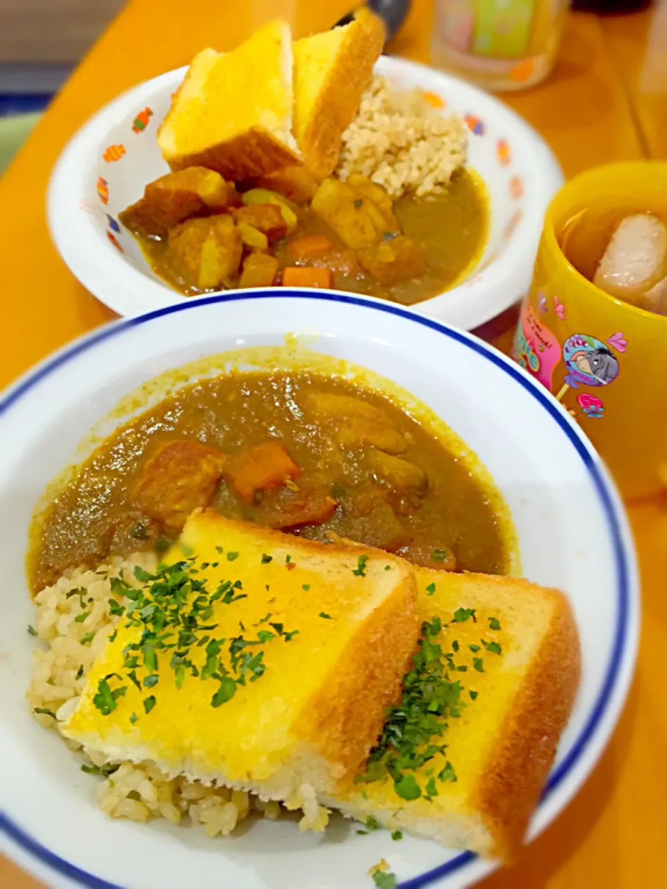 朝カレー🍛  ポークカレー  玄米&バタートースト  麦茶🍹|ch＊K*∀o(^^*)♪さん