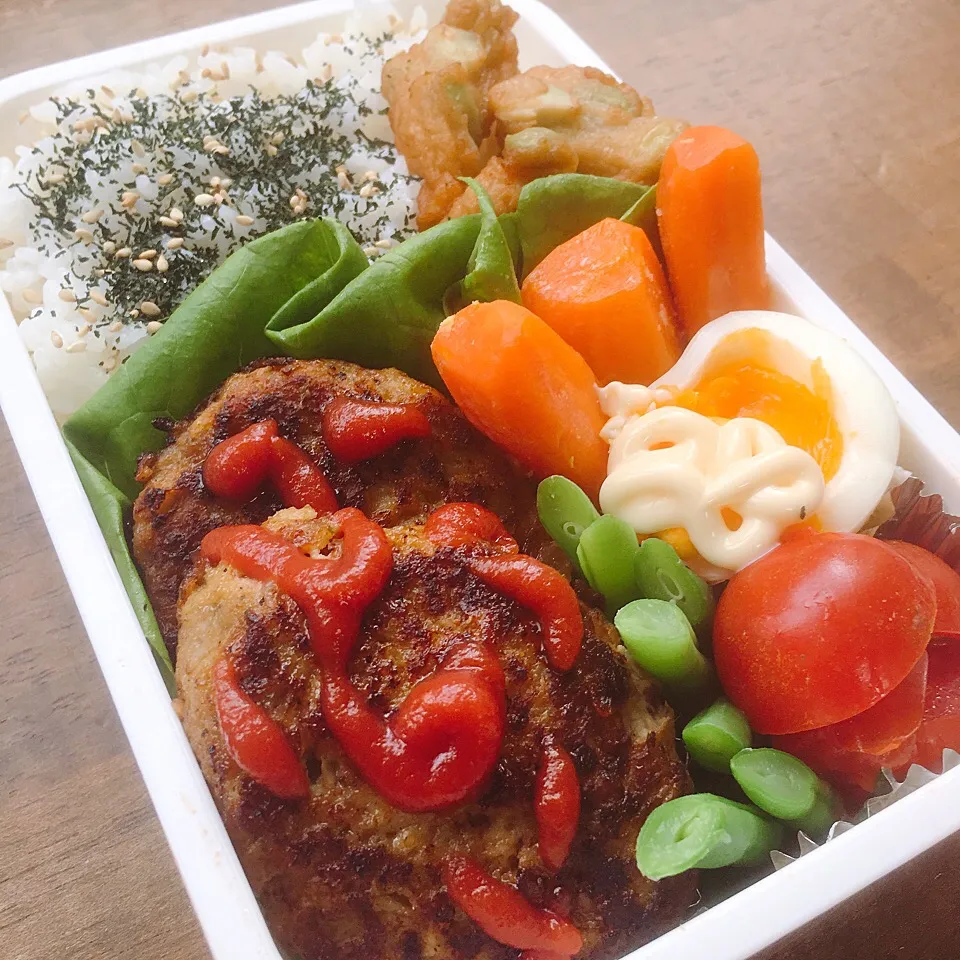 今日のお弁当
・柔らかハンバーグ
・人参グラッセ
・ゆでたまご|akiさん