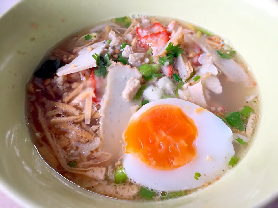 วุ้นเส้นต้มยำ|mee aphipongさん