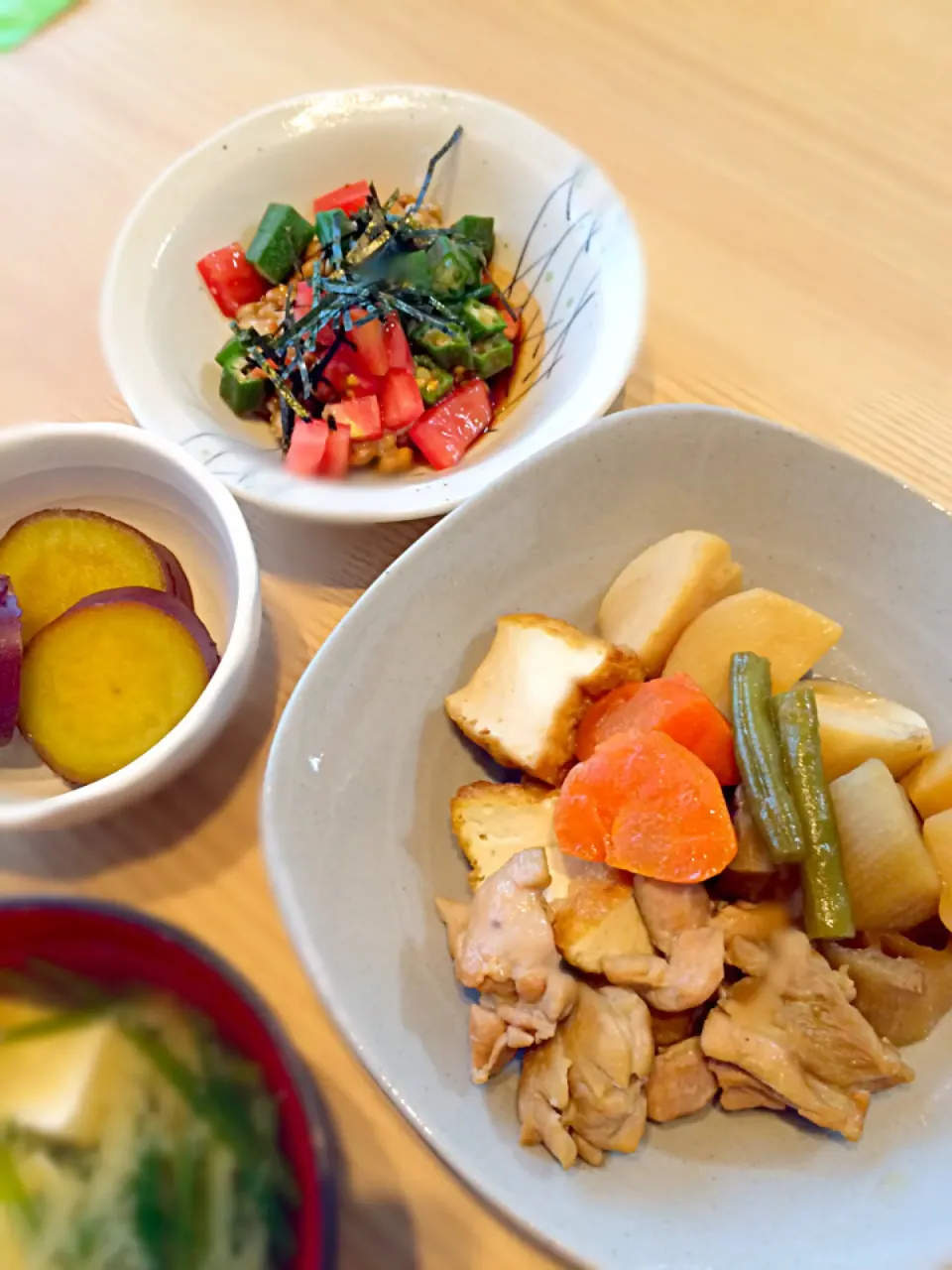 鶏肉と根菜の煮物
トマトオクラのせ納豆
さつまいも甘煮|たまーまさん