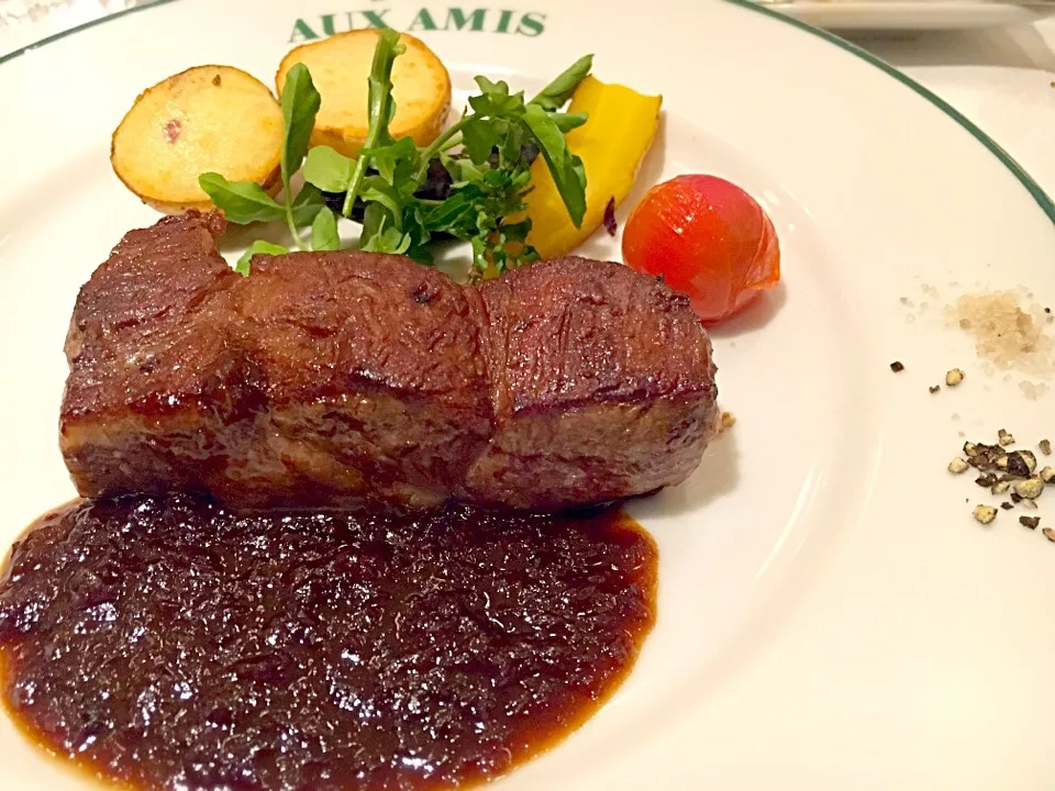 A5ランク！山形牛サーロインステーキ 季節の焼き野菜添え  Steak de entrecôte de boeuf de ”YAMAGATA”|ゆうじ.さん