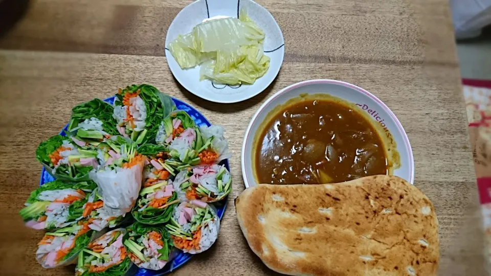 Snapdishの料理写真:カレー&ナンでディナー🍷🌙✨
野菜たっぷり生春巻☆
白菜のおひたし🎶|田村 しおりさん