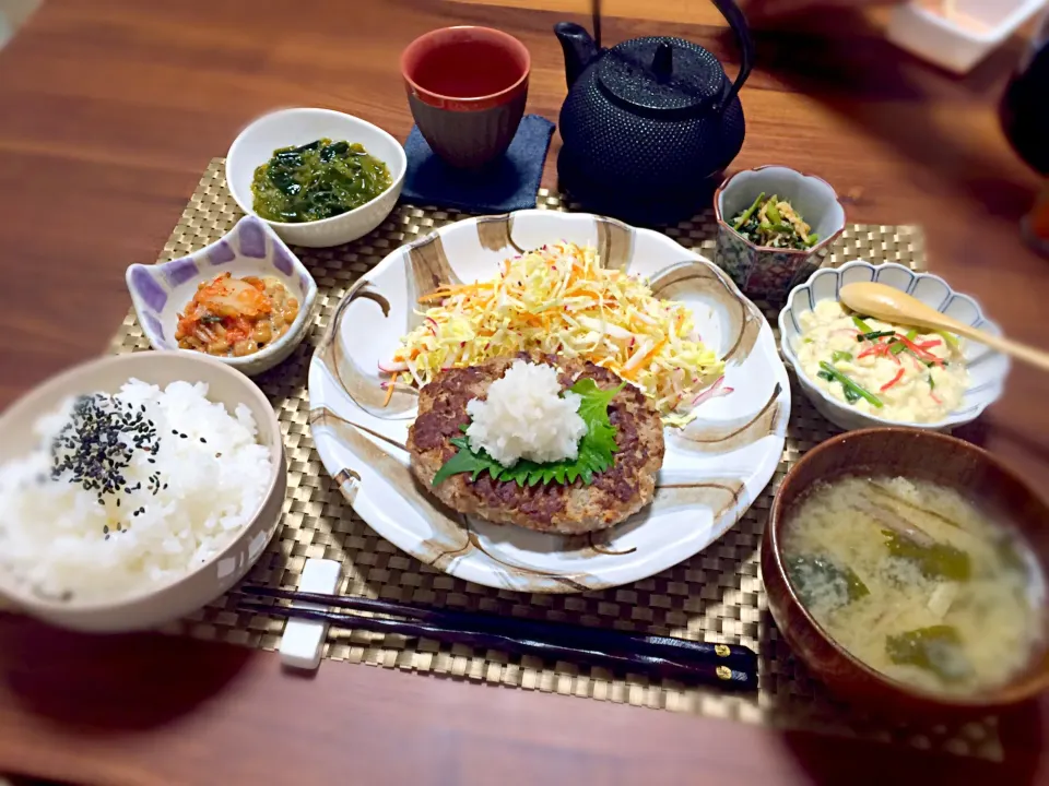 今日のおうちごはんです。
✔️おろしそハンバーグ定食|たぬきち(*☻-☻*)さん