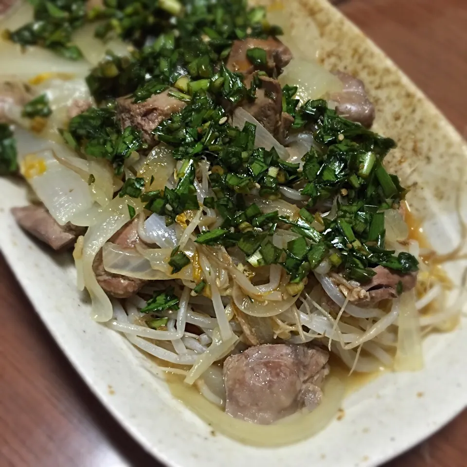 鶏レバーと野菜の蒸し焼きonニラのあれ‼︎|まるちゃんさん