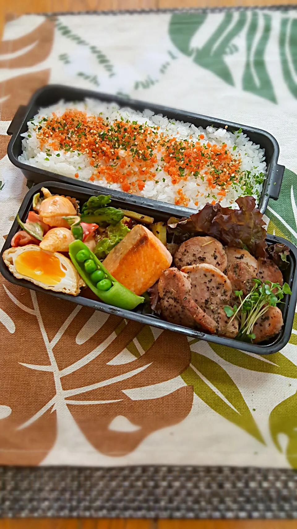 Snapdishの料理写真:今日のお弁当❕　豚ヒレソテーバジル風味🐷🐷🐷|クッキングオヤジさん