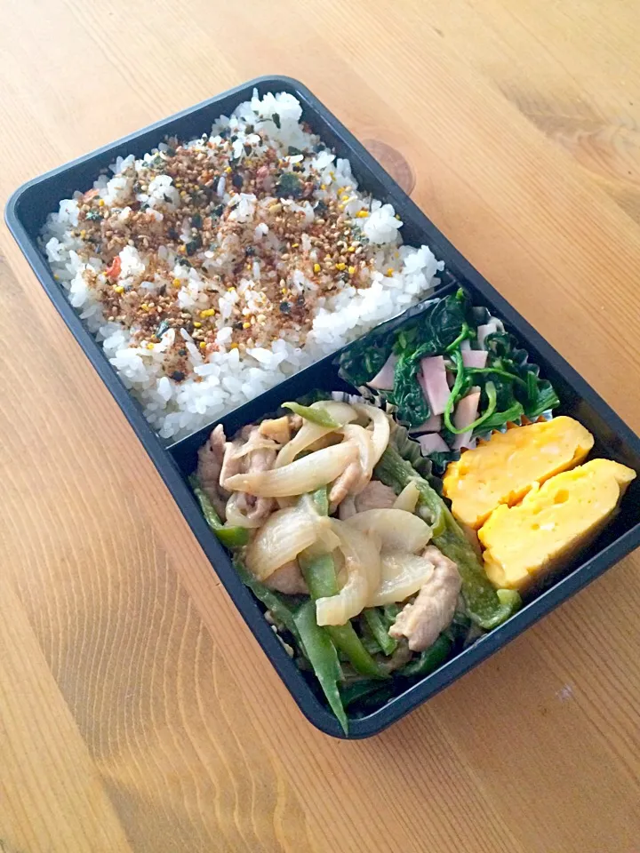 Snapdishの料理写真:ピーマンの肉炒め弁当🍱|meyou..さん