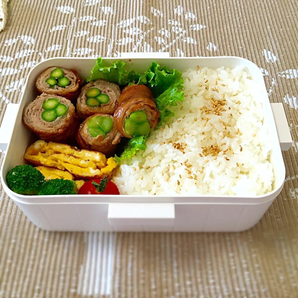 今日の旦那様お弁当(◍•ᴗ•◍)
アスパラ豚巻きおべん|あさこさん