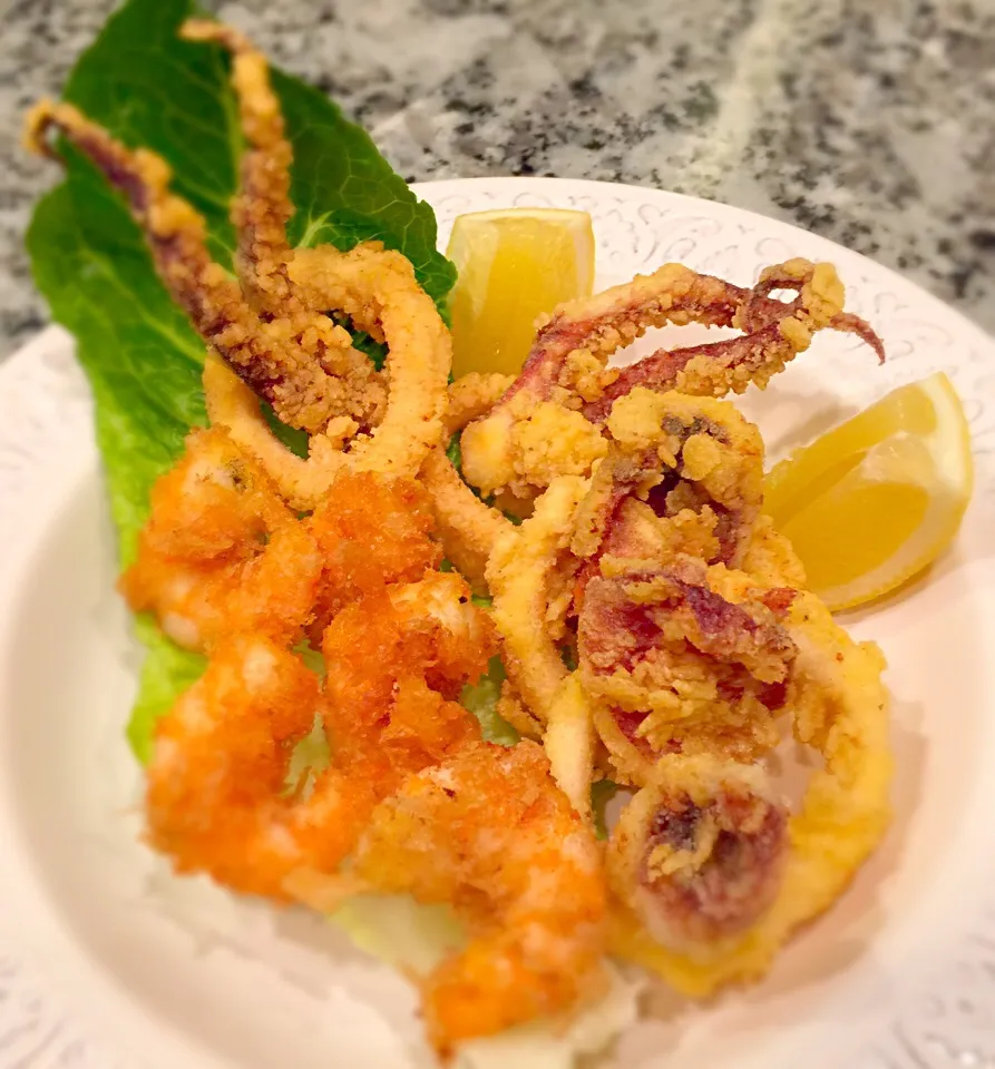 Calamari in semolina e Gamberi in pan grattugiato al Profumo di limone di sicilia|Fabio  Palmieriさん