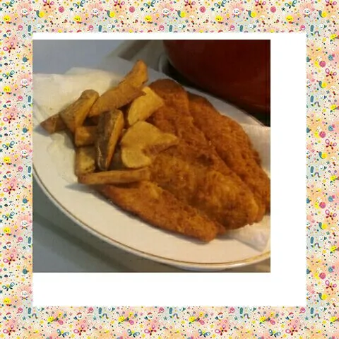 fish & home  made  fries|Carolyn Sincere Marshallさん