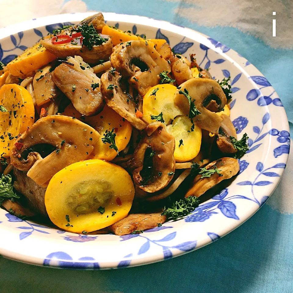 welcomeizumiさんの料理 ズッキーニと白マッシュルームのリングイネ 【Zucchini and white mushroom linguine】|izoomさん