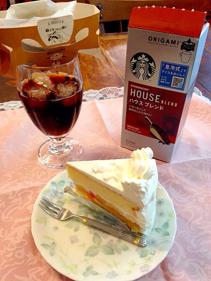 スターバックス急冷式コーヒーと手作りショートケーキ💕氷入れても濃いままの味美味しい〜アイスコーヒーがケーキがバッチリ👍|きゅうちゃんさん