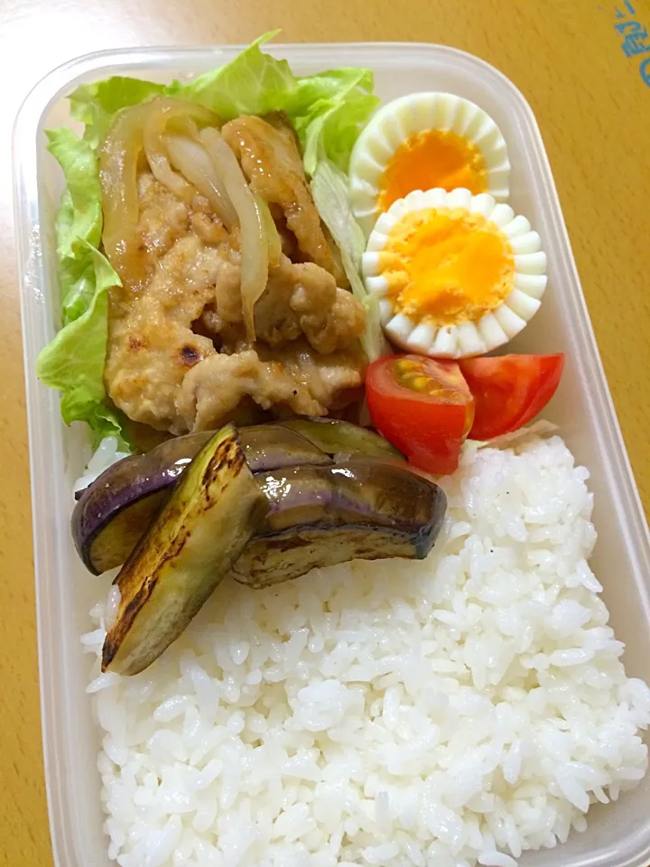 Snapdishの料理写真:生姜焼き弁当|shoさん