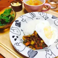 Snapdishの料理写真:♡簡単キーマカレー♡|miokoさん