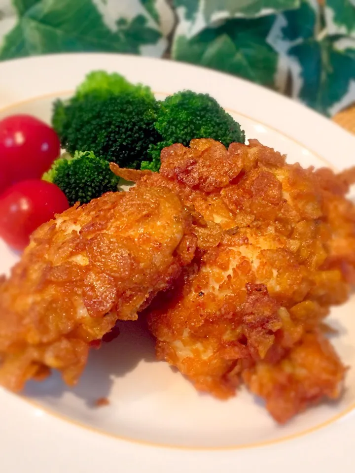 sakurakoちゃんの料理 バリバリ雷チキン！～鳥むね肉のカレー味コーンフレーク揚げ～|あゆさん