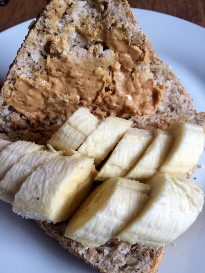 Peanut butter & banana roll|Nick Hiderさん