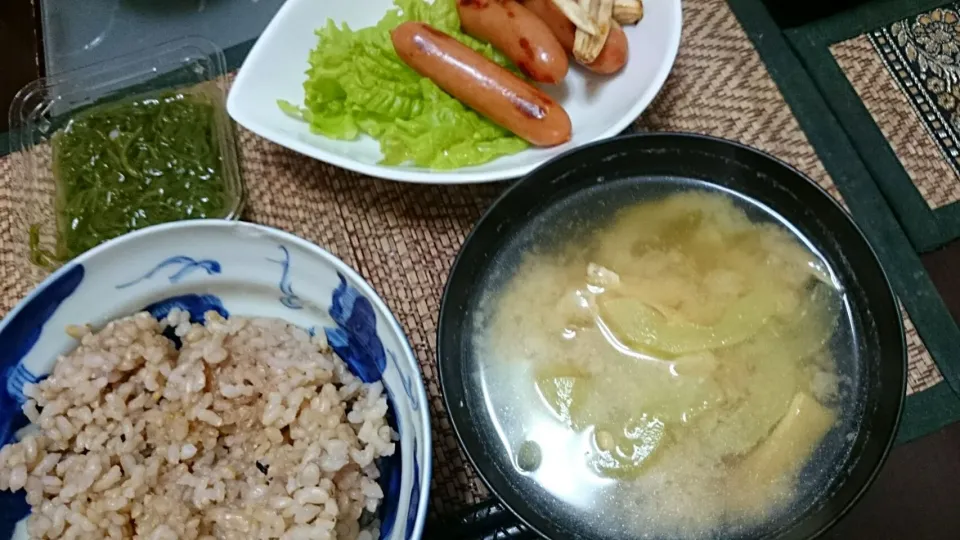 めかぶ＆ウィンナー＆＆キャベツの味噌汁|まぐろさん