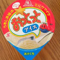 おっとっとアイスなるものを買ってみた✌️|きのこポタージュさん