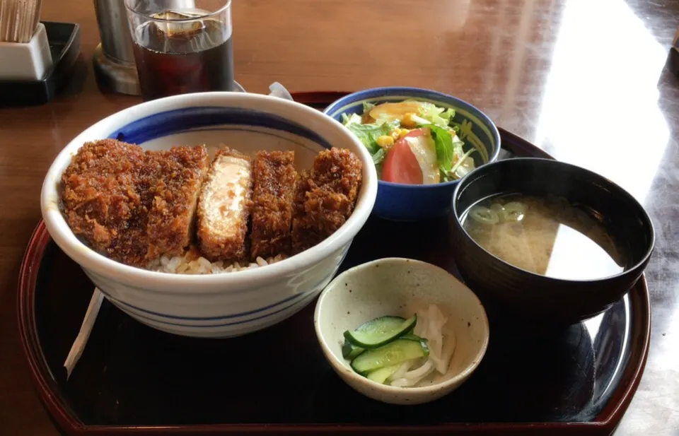 ソースとんかつ丼ランチを頂きました。|momongatomoさん