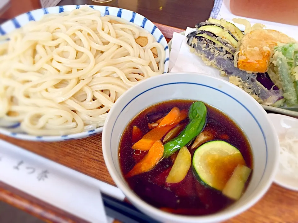 野菜鳥肉汁うどん & 本日の野菜天3種|リフルシャッフルさん