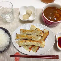 Snapdishの料理写真:🌟6/4
#ご飯
#棒餃子
#里芋の煮っころがし
#ビーフシチュー|みみさん