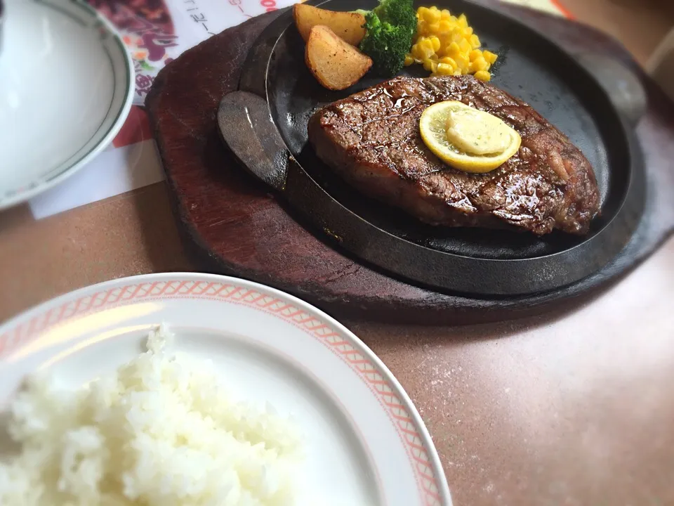 |食の王子りょーとさん