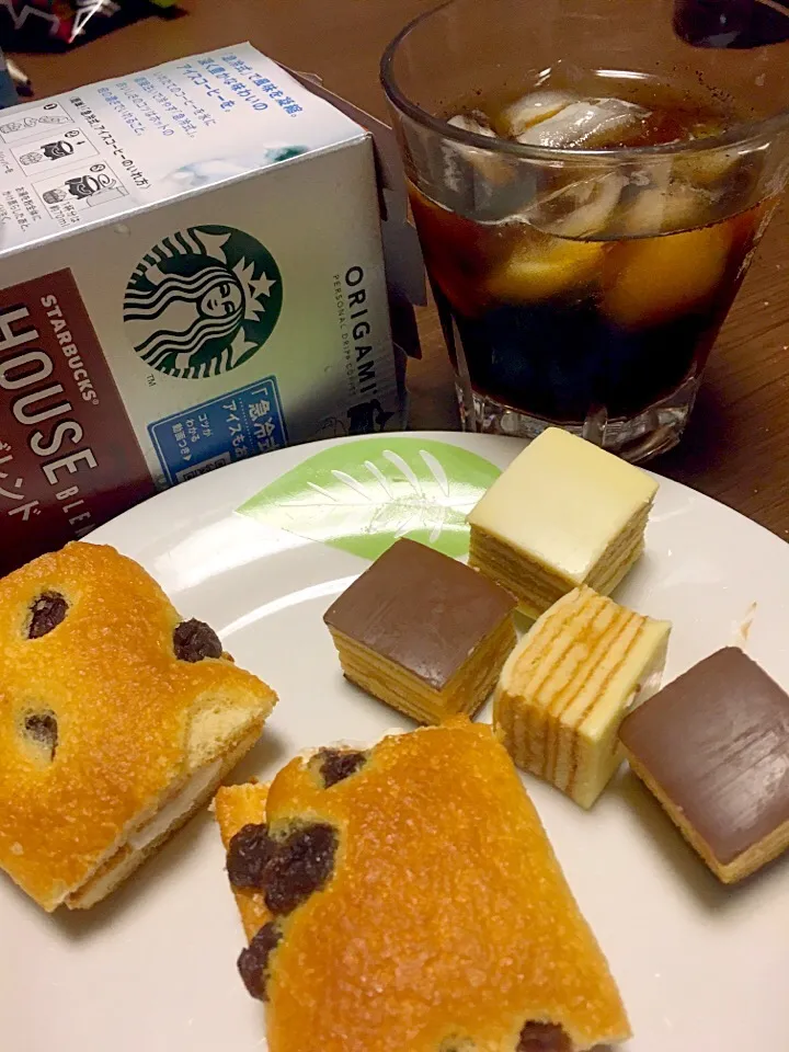 【スタバハウスブレンド】とレーズンサンドとチョコバウム|フェンさん