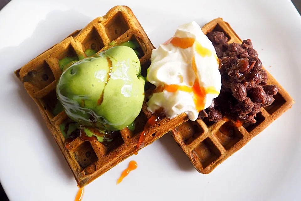 Matcha waffle with red bean & homemade matcha ice cream|Misstyさん