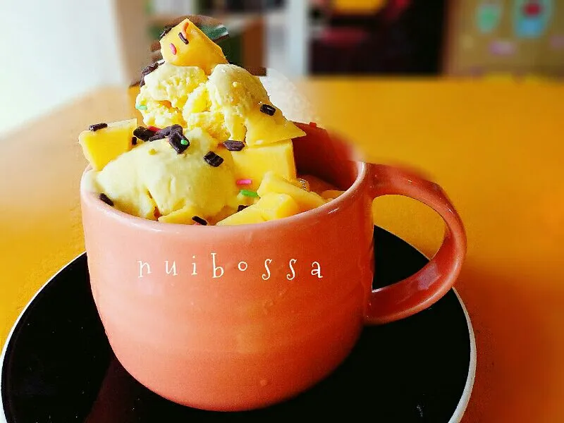 "Mango Ice cream"🍦🍰
 #อาหารว่าง|nuibossa fb.Nui Bossaさん